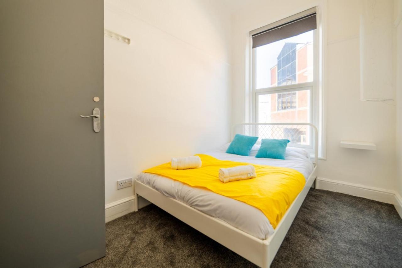 Апартаменты Island 5 Min Walk From Tower Sleeps 12 *