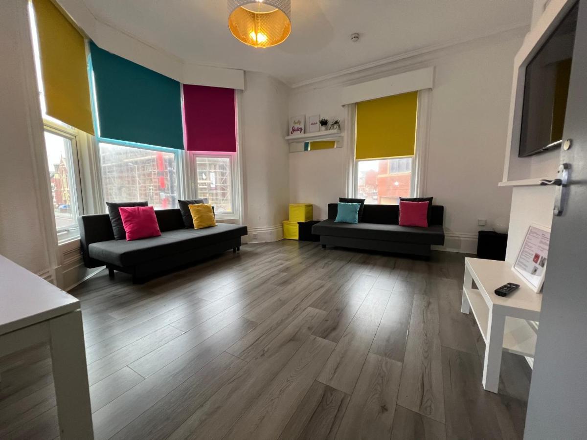 Апартаменты Island 5 Min Walk From Tower Sleeps 12 *